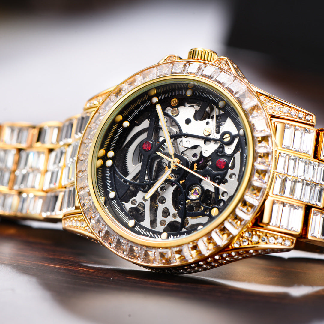 76 Men's Round Automatic Watch