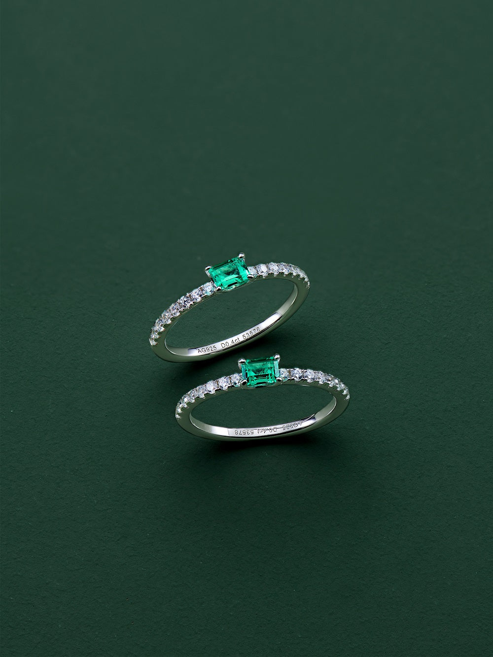 813 Women's Fashion Emerald Sterling Silver Ring