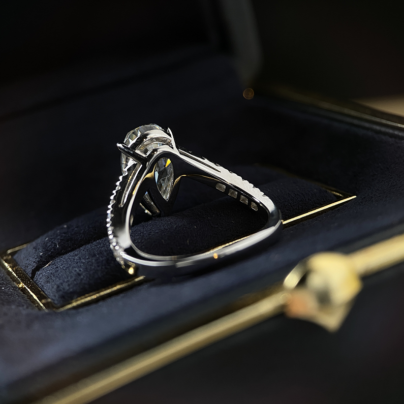 817 Women's Fashion Sterling Silver Ring