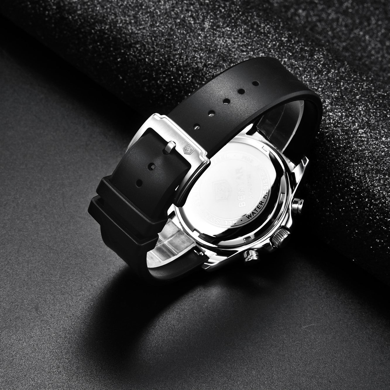 305 Men's Fashion Quartz Watch
