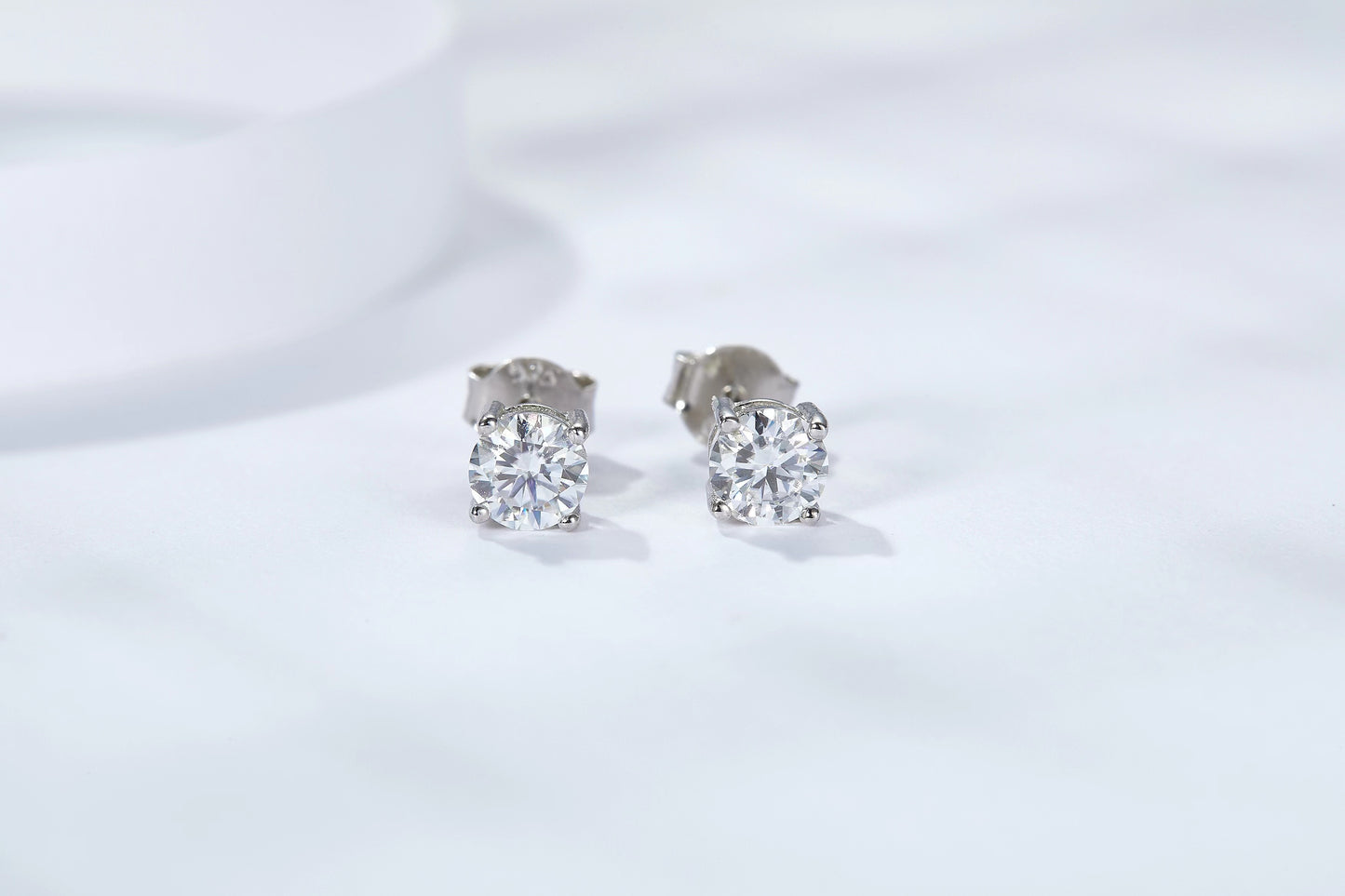 514 Women's Moissanite Diamond S925 Earrings